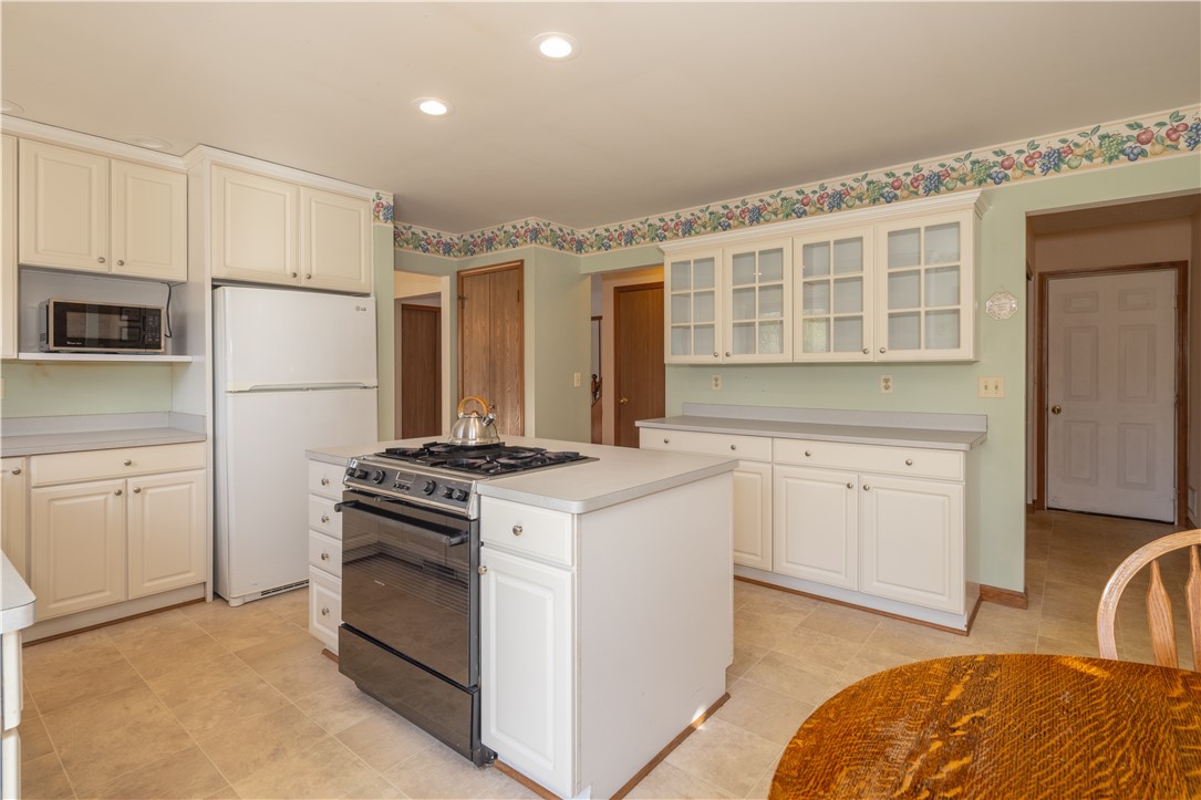 29 Golden Road Gates, NY 14624 - Photo 13 of 40