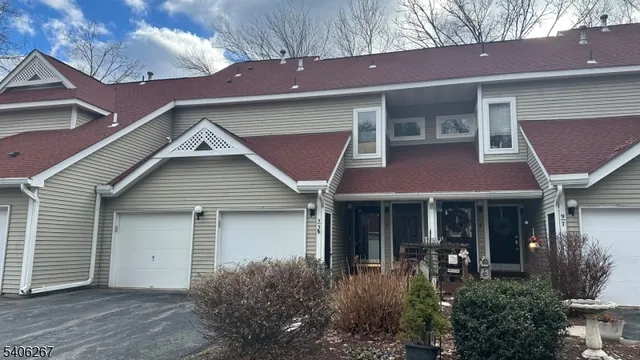 $379,900 | 3 Preston King Trail, Oak Ridge, NJ 07438