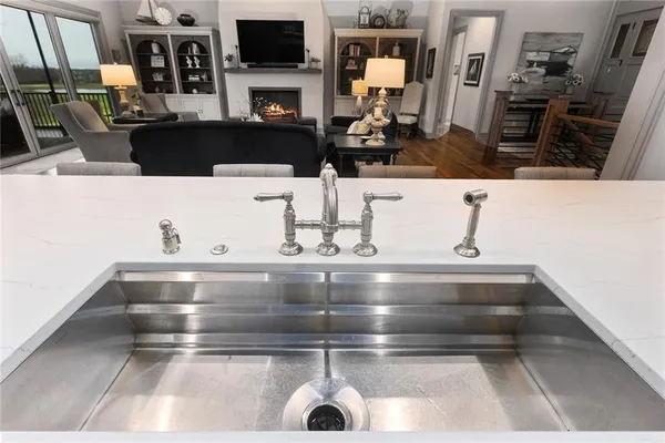 $1,095,000 | 10439 North St Clair Avenue, Kansas City, MO 64154
