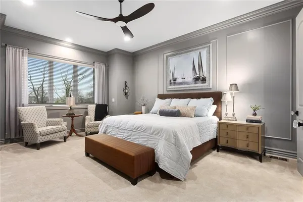 $1,095,000 | 10439 North St Clair Avenue, Kansas City, MO 64154