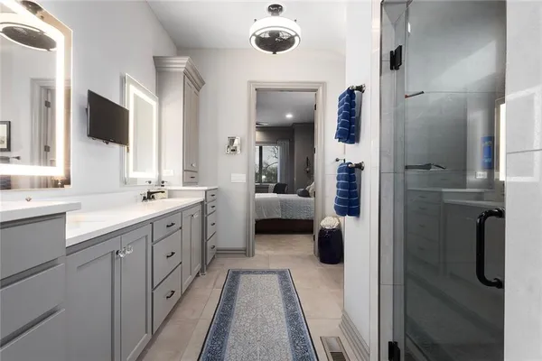 $1,095,000 | 10439 North St Clair Avenue, Kansas City, MO 64154