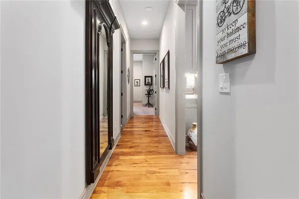 $1,095,000 | 10439 North St Clair Avenue, Kansas City, MO 64154