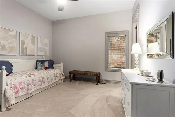 $1,095,000 | 10439 North St Clair Avenue, Kansas City, MO 64154