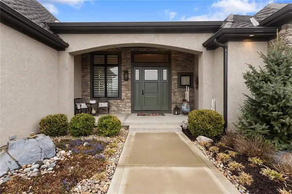 $1,095,000 | 10439 North St Clair Avenue, Kansas City, MO 64154
