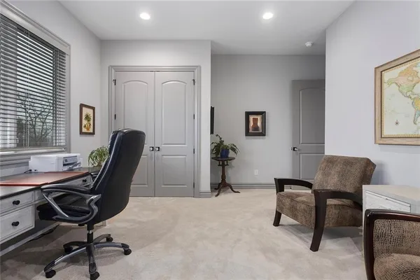 $1,095,000 | 10439 North St Clair Avenue, Kansas City, MO 64154