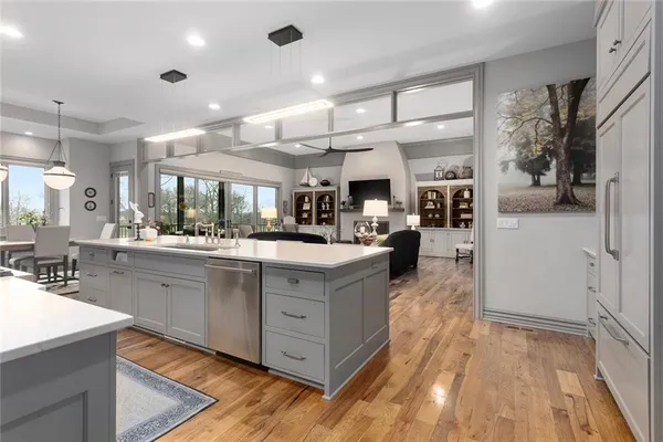 $1,095,000 | 10439 North St Clair Avenue, Kansas City, MO 64154