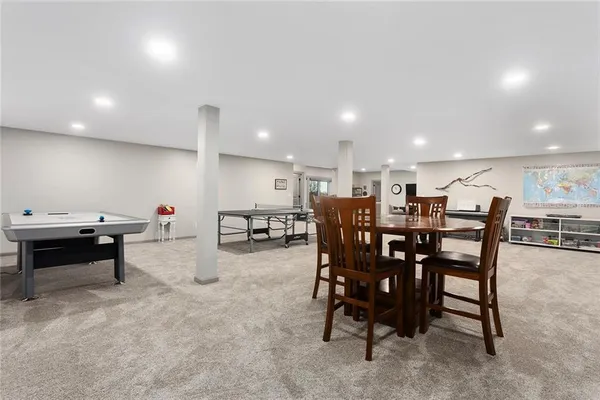 $1,095,000 | 10439 North St Clair Avenue, Kansas City, MO 64154