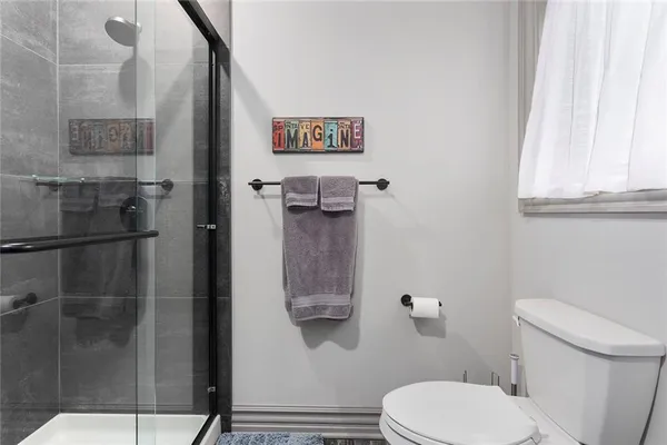 $1,095,000 | 10439 North St Clair Avenue, Kansas City, MO 64154