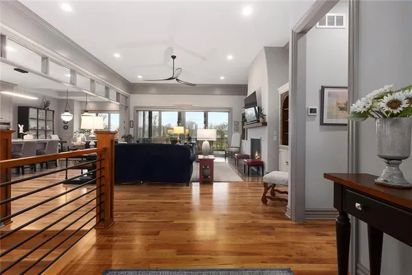 $1,095,000 | 10439 North St Clair Avenue, Kansas City, MO 64154