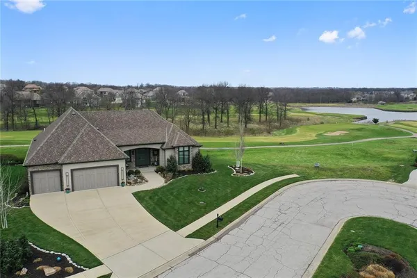 $1,095,000 | 10439 North St Clair Avenue, Kansas City, MO 64154