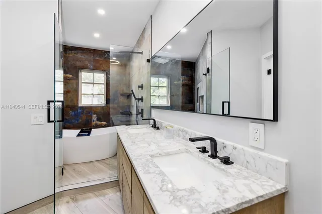 $2,600,000 | 1900 Pizarro Street, Coral Gables, FL 33134