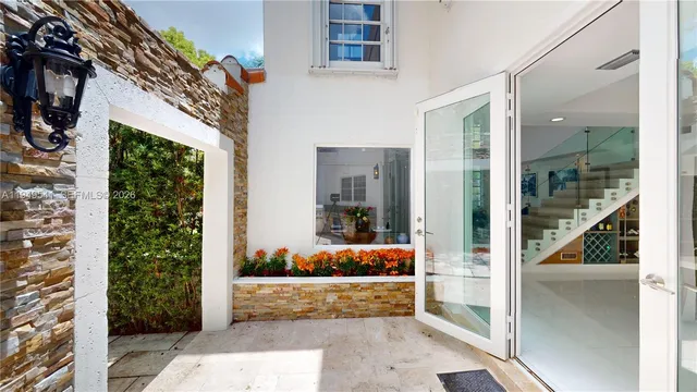 $2,600,000 | 1900 Pizarro Street, Coral Gables, FL 33134