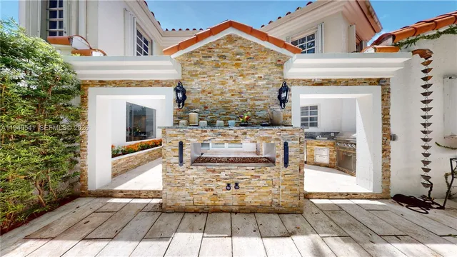 $2,600,000 | 1900 Pizarro Street, Coral Gables, FL 33134