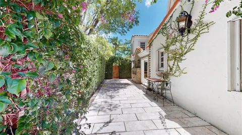 $2,575,000 | 1900 Pizarro Street, Coral Gables, FL 33134