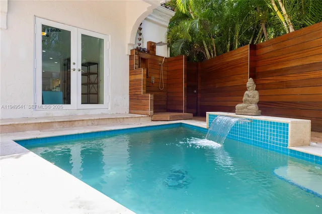 $2,600,000 | 1900 Pizarro Street, Coral Gables, FL 33134