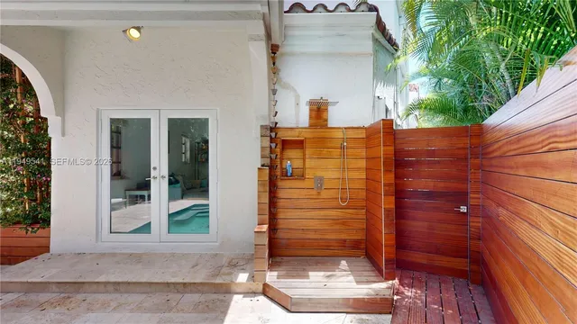 $2,600,000 | 1900 Pizarro Street, Coral Gables, FL 33134