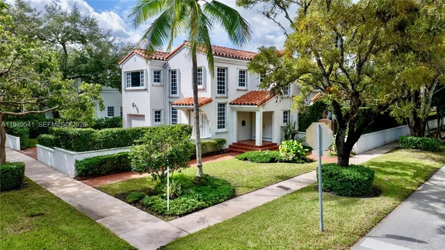 $2,600,000 | 1900 Pizarro Street, Coral Gables, FL 33134