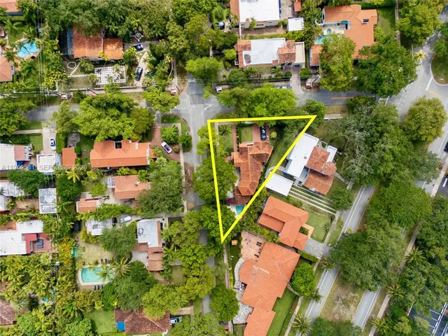 $2,600,000 | 1900 Pizarro Street, Coral Gables, FL 33134