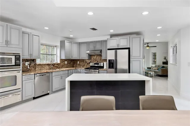 $2,600,000 | 1900 Pizarro Street, Coral Gables, FL 33134