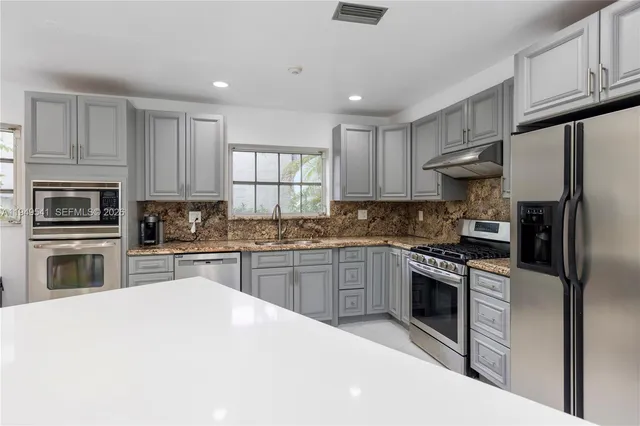 $2,600,000 | 1900 Pizarro Street, Coral Gables, FL 33134