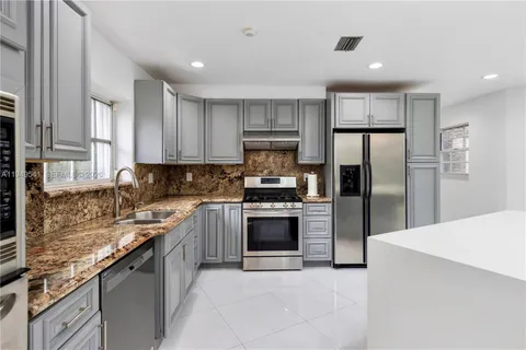 $2,575,000 | 1900 Pizarro Street, Coral Gables, FL 33134