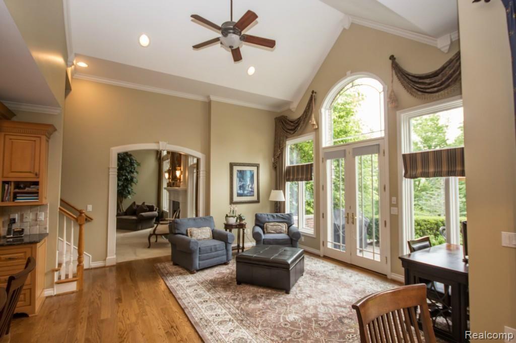 590 Sheldon Court Rochester, MI 48306 - Photo 45 of 99 45 Lounge Area off Kitchen.jpg
