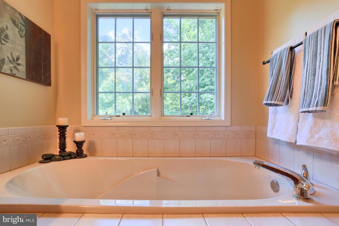 1014 Hunters Path Lancaster, PA 17601 - Photo 22 of 33 Gallery Image 22