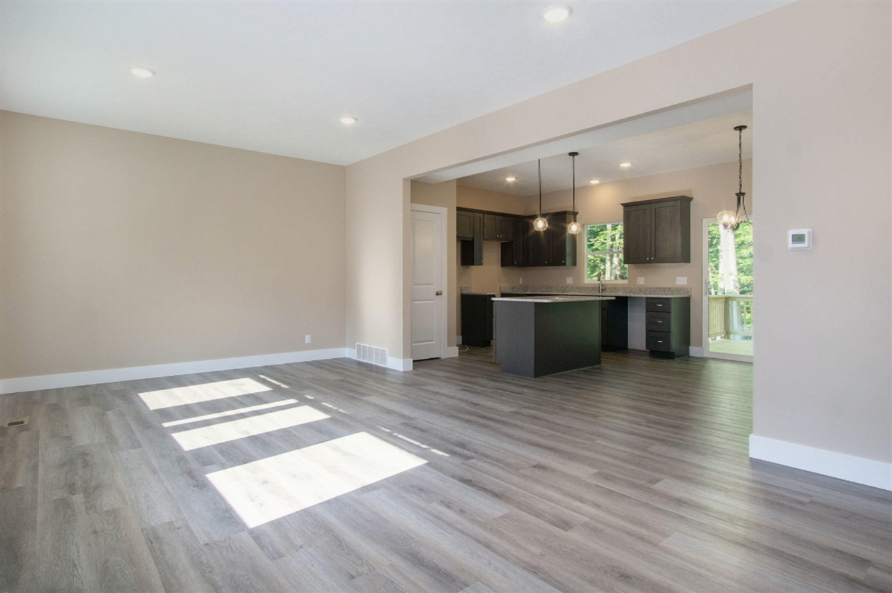 6077 Turtle Ridge Muskegon, MI 49444 - Photo 4 of 36
