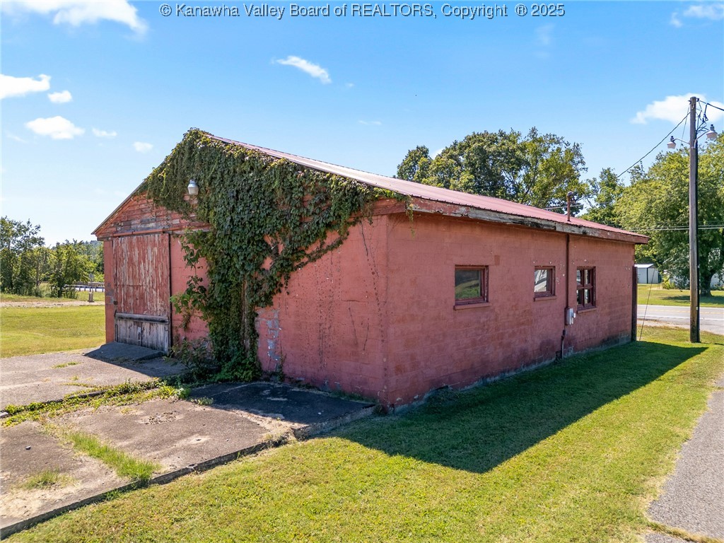 20784 Winfield Road Fraziers Bottom, WV 25082 - Photo 31 of 37 Gallery Image 31