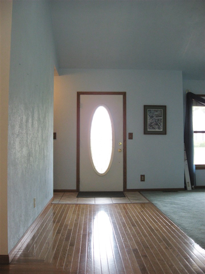 1907 Quail Hollow Road Pekin, IL 61554 - Photo 2 of 21 Gallery Image 2