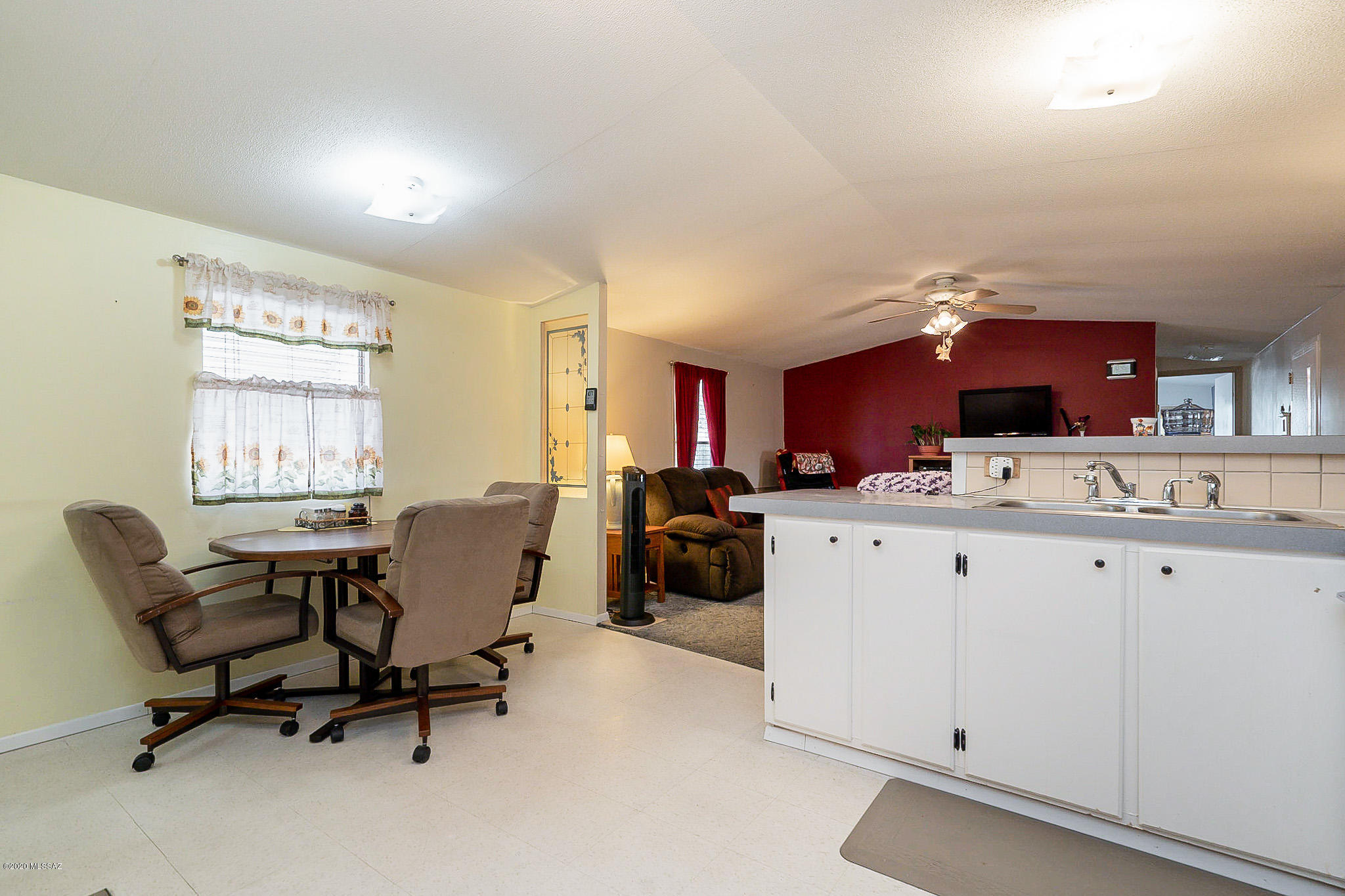 12421 West McAfee Road Tucson, AZ 85743 - Photo 8 of 29