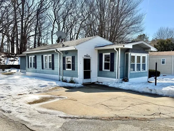 $139,900 | 141 Edbert Street, Chicopee, MA 01020