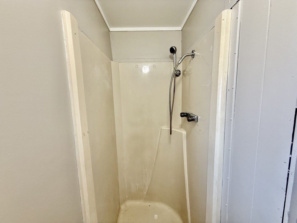 141 Edbert Street Chicopee, MA 01020 - Photo 14 of 18