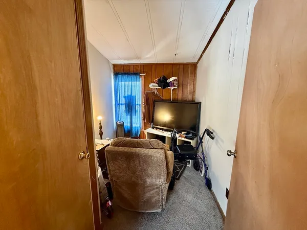 $139,900 | 141 Edbert Street, Chicopee, MA 01020