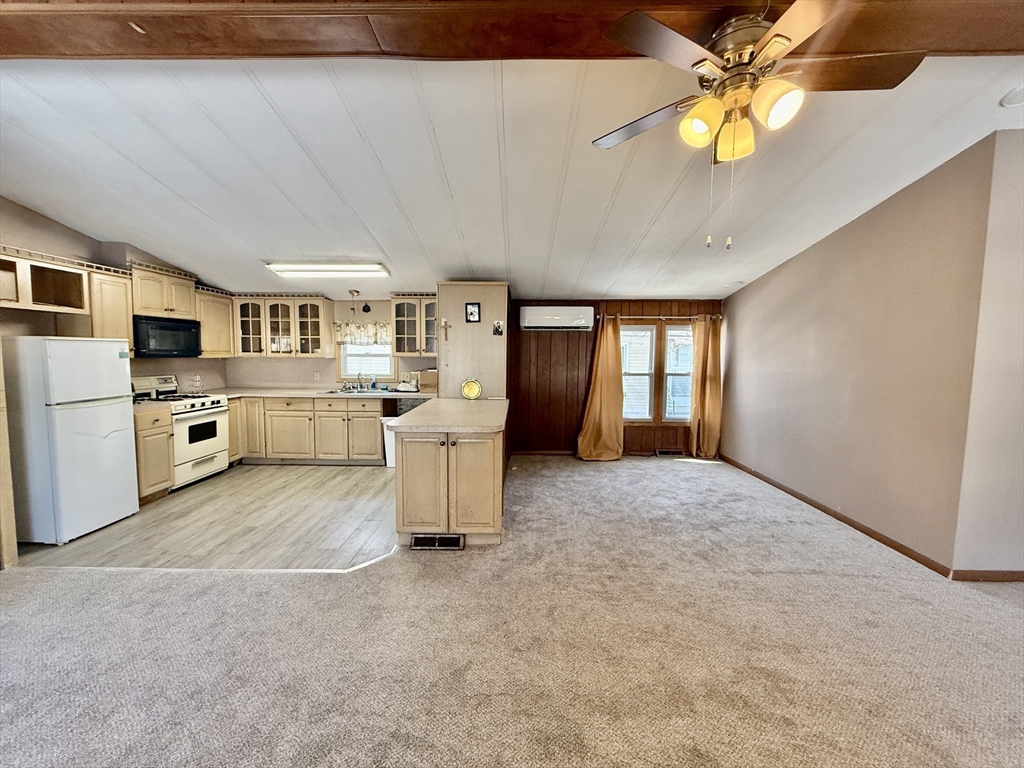 141 Edbert Street Chicopee, MA 01020 - Photo 3 of 18