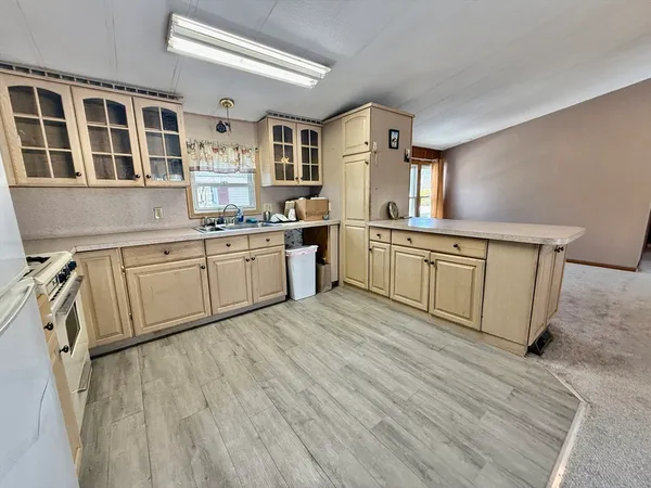 $139,900 | 141 Edbert Street, Chicopee, MA 01020