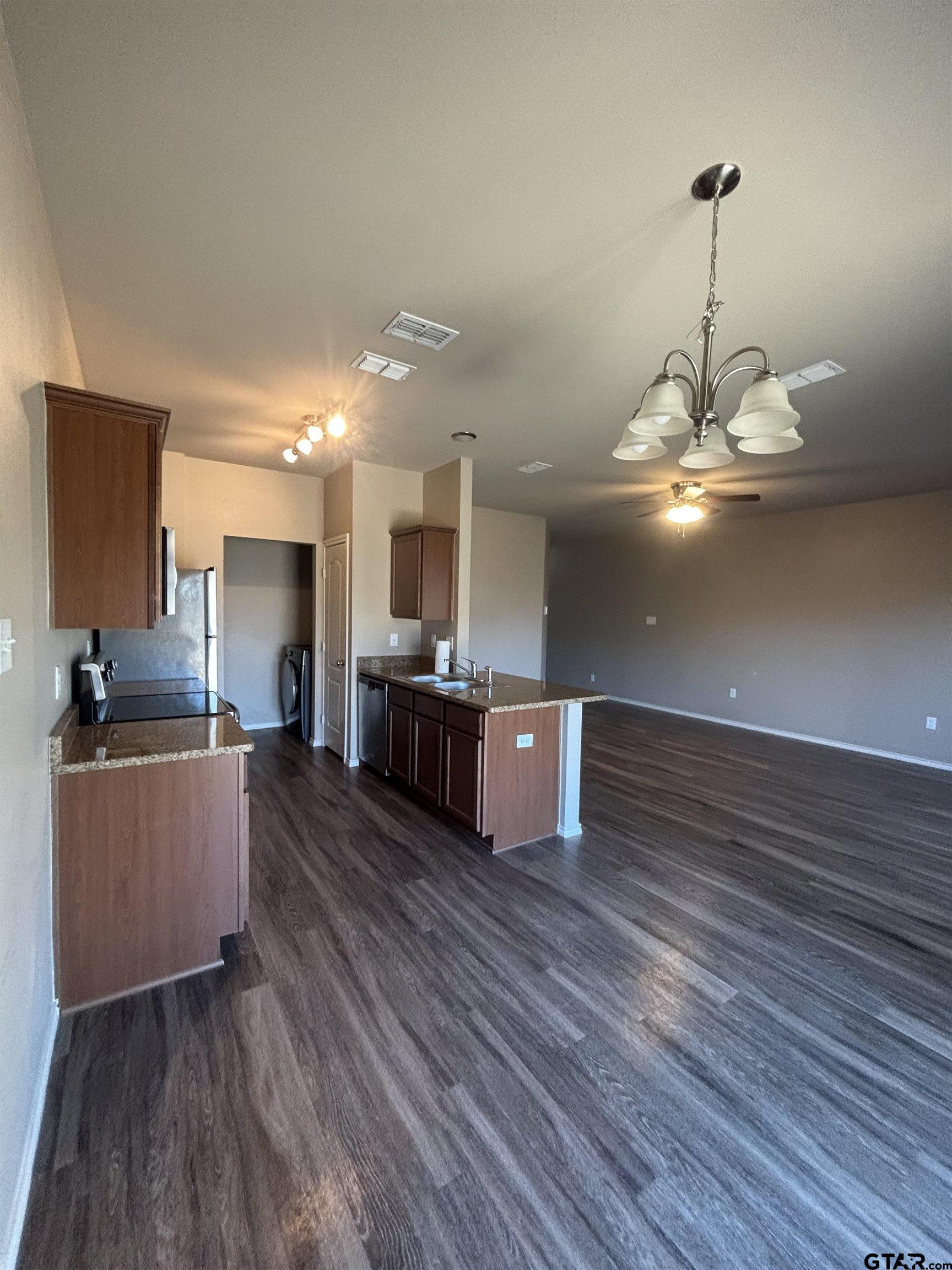 17440 Stacy Street Lindale, TX 75771 - Photo 7 of 9