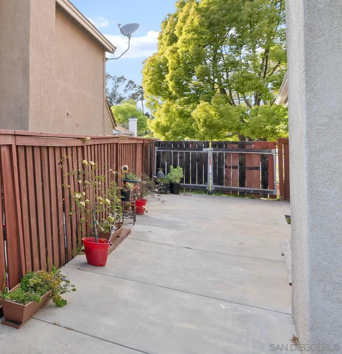 43070 Corte Salamanca Temecula, CA 92592 - Photo 21 of 30 a view of a bench in backyard