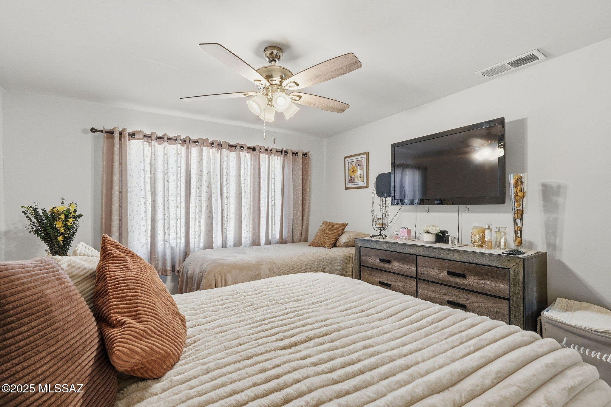 396 North Silverbell Road Tucson, AZ 85745 - Photo 19 of 26