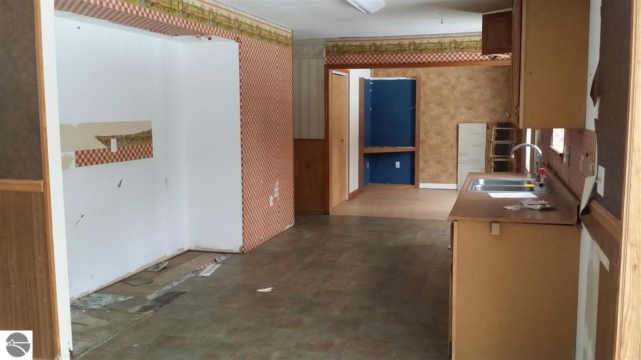 2134 South Coleman Road Shepherd, MI 48883 - Photo 16 of 30 1794044-15.JPG