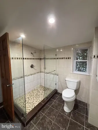 $3,100 | 1613 Lombard Street, Philadelphia, PA 19146