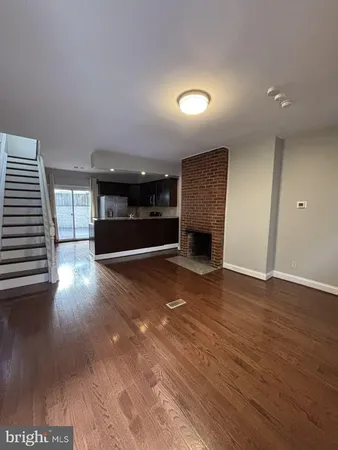 $3,100 | 1613 Lombard Street, Philadelphia, PA 19146