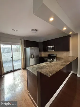 $3,100 | 1613 Lombard Street, Philadelphia, PA 19146