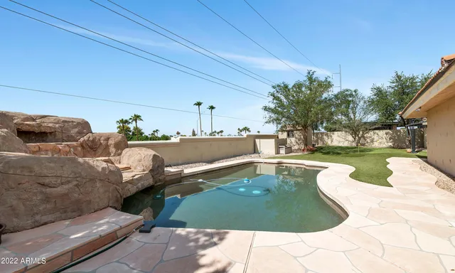 $2,995 | 15620 North 8th Street, Phoenix, AZ 85022