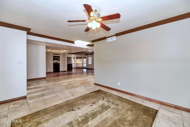 $2,995 | 15620 North 8th Street, Phoenix, AZ 85022