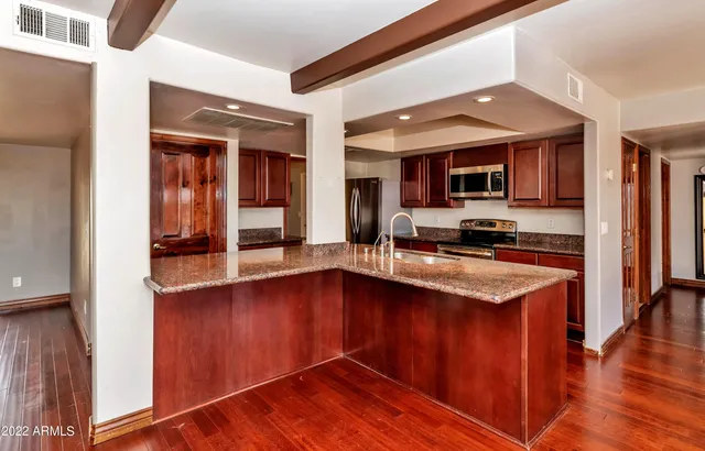 $2,995 | 15620 North 8th Street, Phoenix, AZ 85022