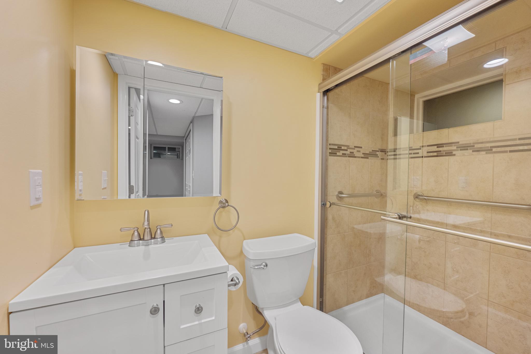 2713 Cheswolde Road Baltimore, MD 21209 - Photo 18 of 41 Lower Level Bath