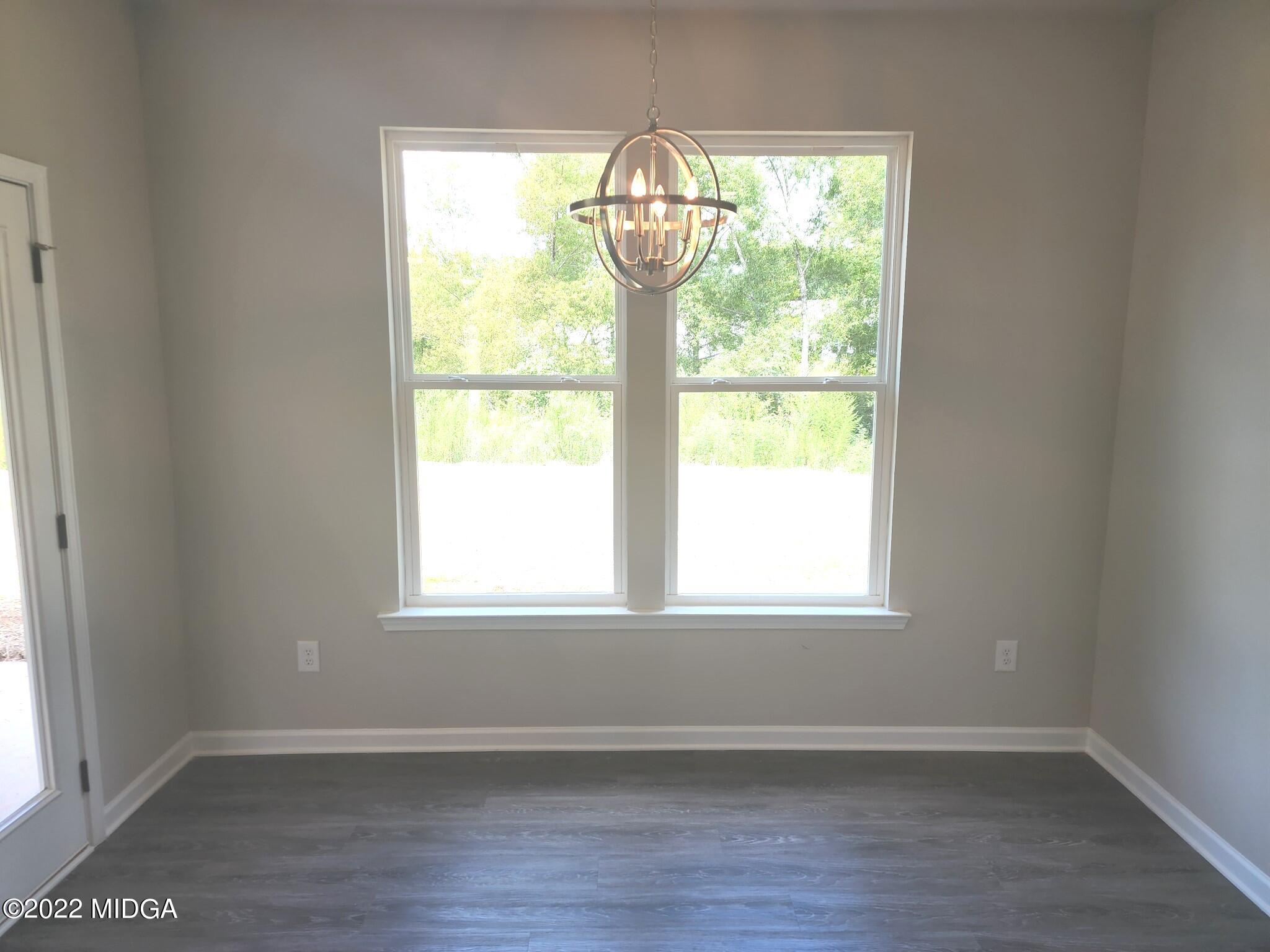 271 Presidents Way Forsyth, GA 31029 - Photo 6 of 23 006 Lakehurst Dining Room