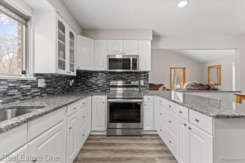 2931 Wisconsin Road Troy, MI 48083 - Photo 24 of 49