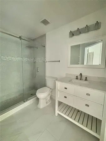 $1,800 | 17110 Carrington Park Drive, Unit 832, Tampa, FL 33647